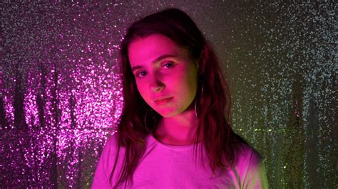 clairo tits  She has sparked fans' curiosity about her sexuality, leading to questions about whether she identifies as gay or bisexual